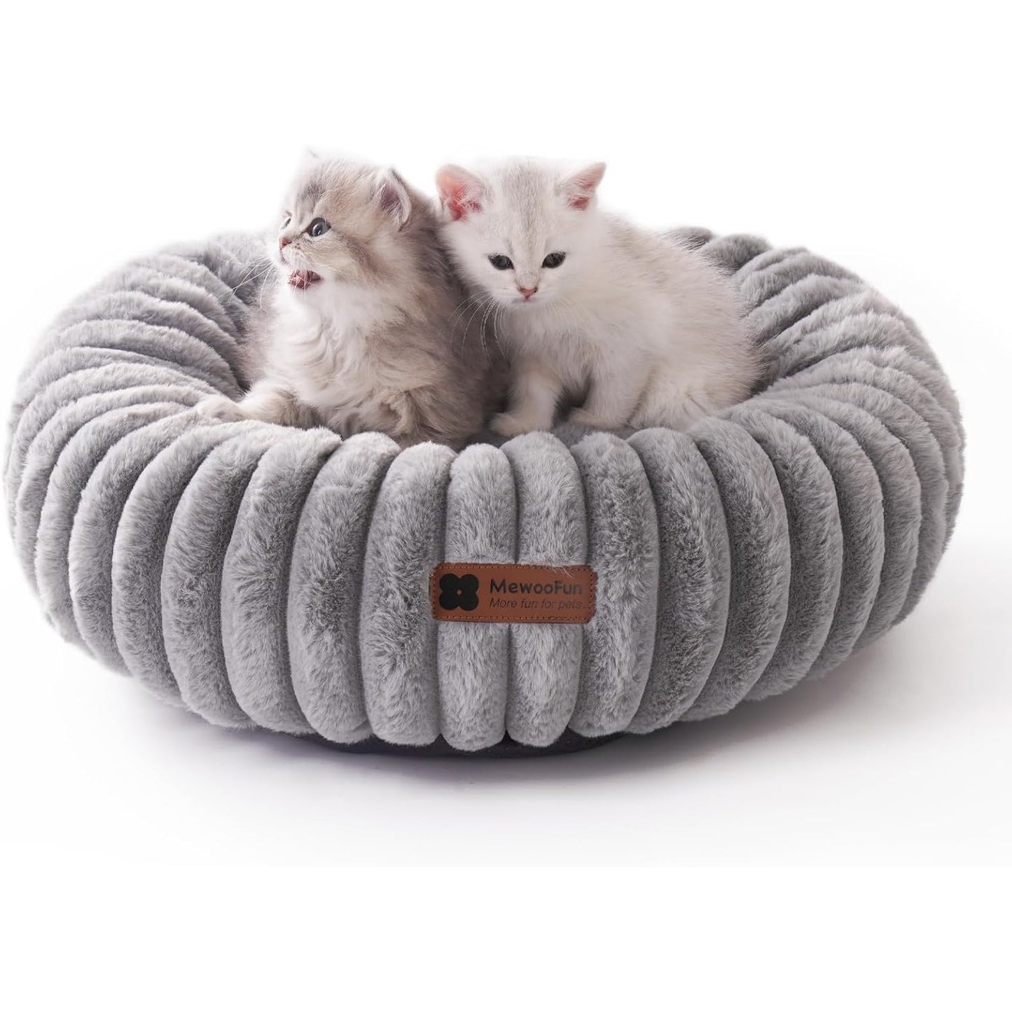 Calming Donut Bed for Cats & Dogs – Fluffy Plush Anti-Anxiety Pet Bed (Washable, Non-Slip)